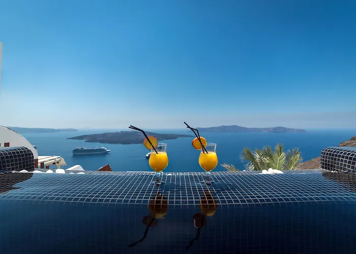 Daydream Luxury Fira (Santorini)