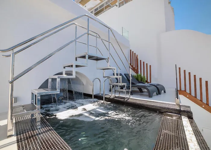 Daydream Luxury Hotel Fira (Santorini)