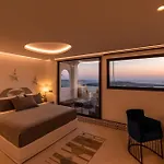 Daydream Luxury فندق ثيرا