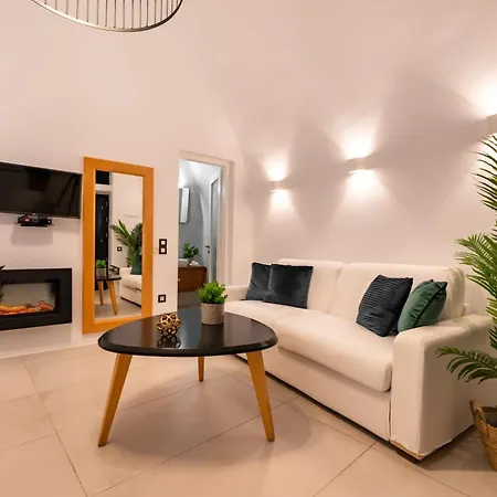 Daydream Luxury Hotel Firá