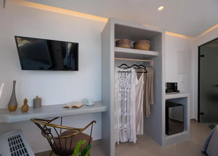 Daydream Luxury 3* Fira (Santorini)