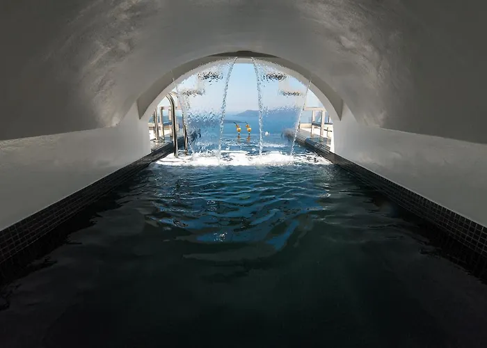 Daydream Luxury Fira (Santorini)