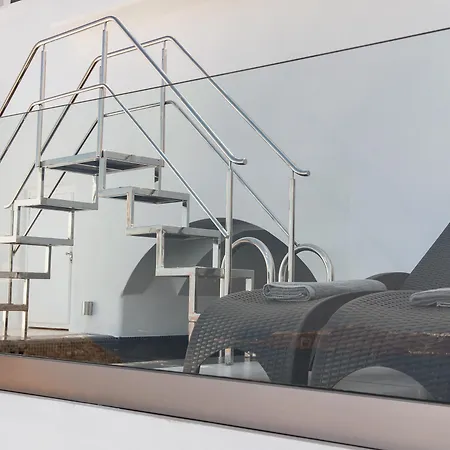 Daydream Luxury ホテル